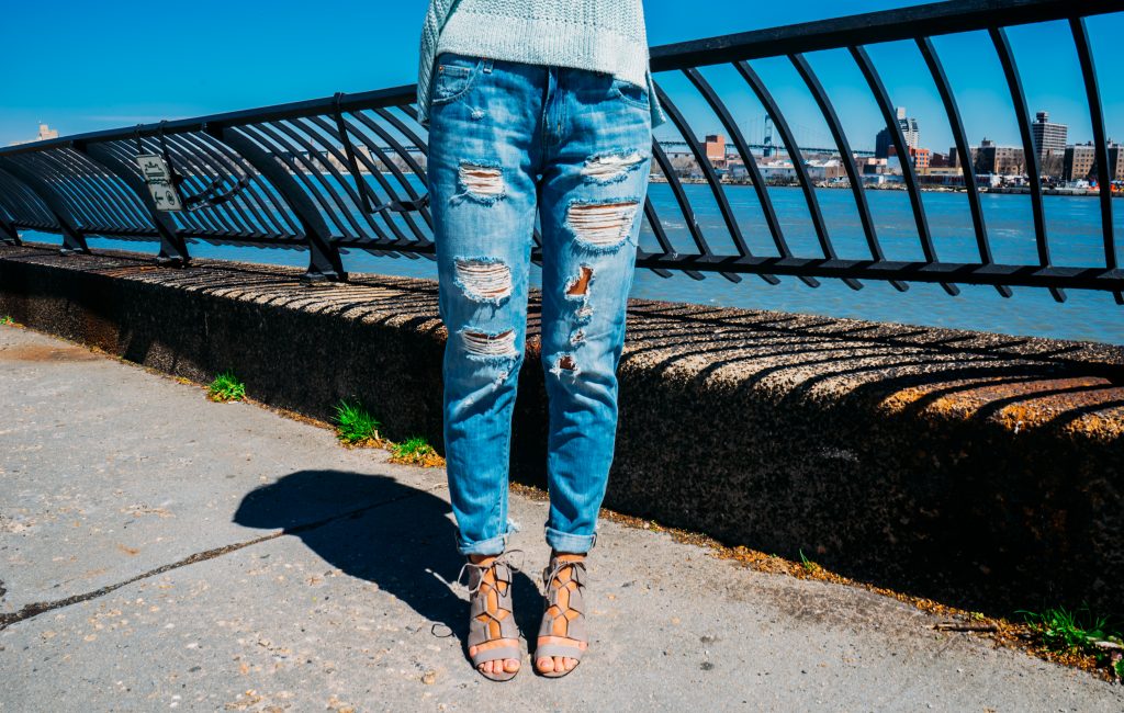 Luckey Alex Styling Ripped Jeans 8